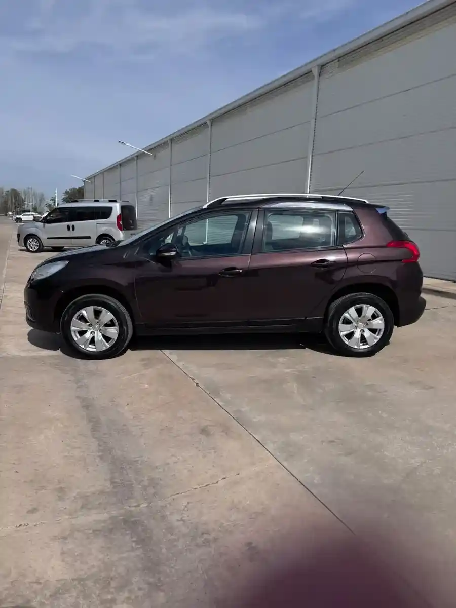 Peugeot 2008 1.6 Allure 2016 - foto 3