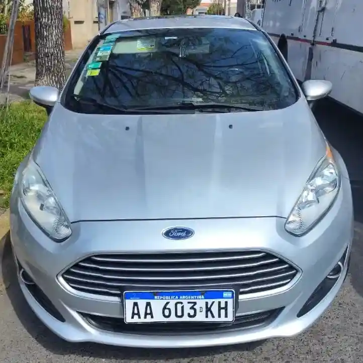 Ford Fiesta Kinetic 1.6 Se Plus Powershift 120Cv 2016 - foto 1