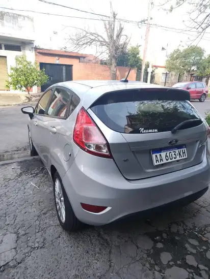 Ford Fiesta Kinetic 1.6 Se Plus Powershift 120Cv 2016 - foto 5