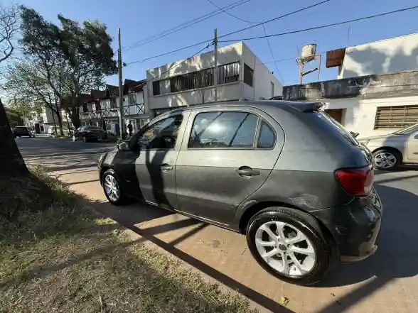 Volkswagen Gol Trend 1.6 101Cv 2012 - foto 4