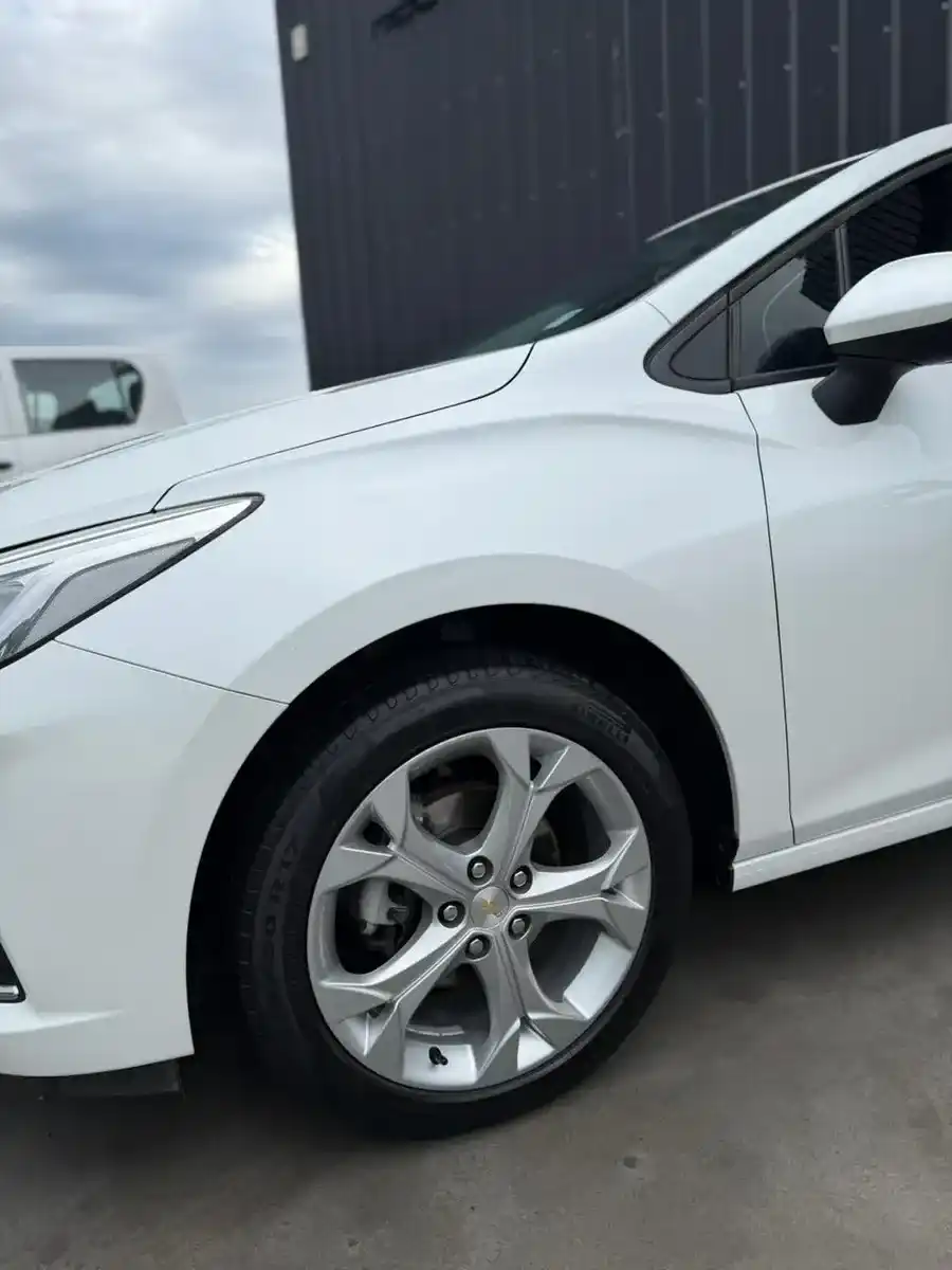 Chevrolet Cruze 5 1.4 Lt At 5P 2022 - foto 3