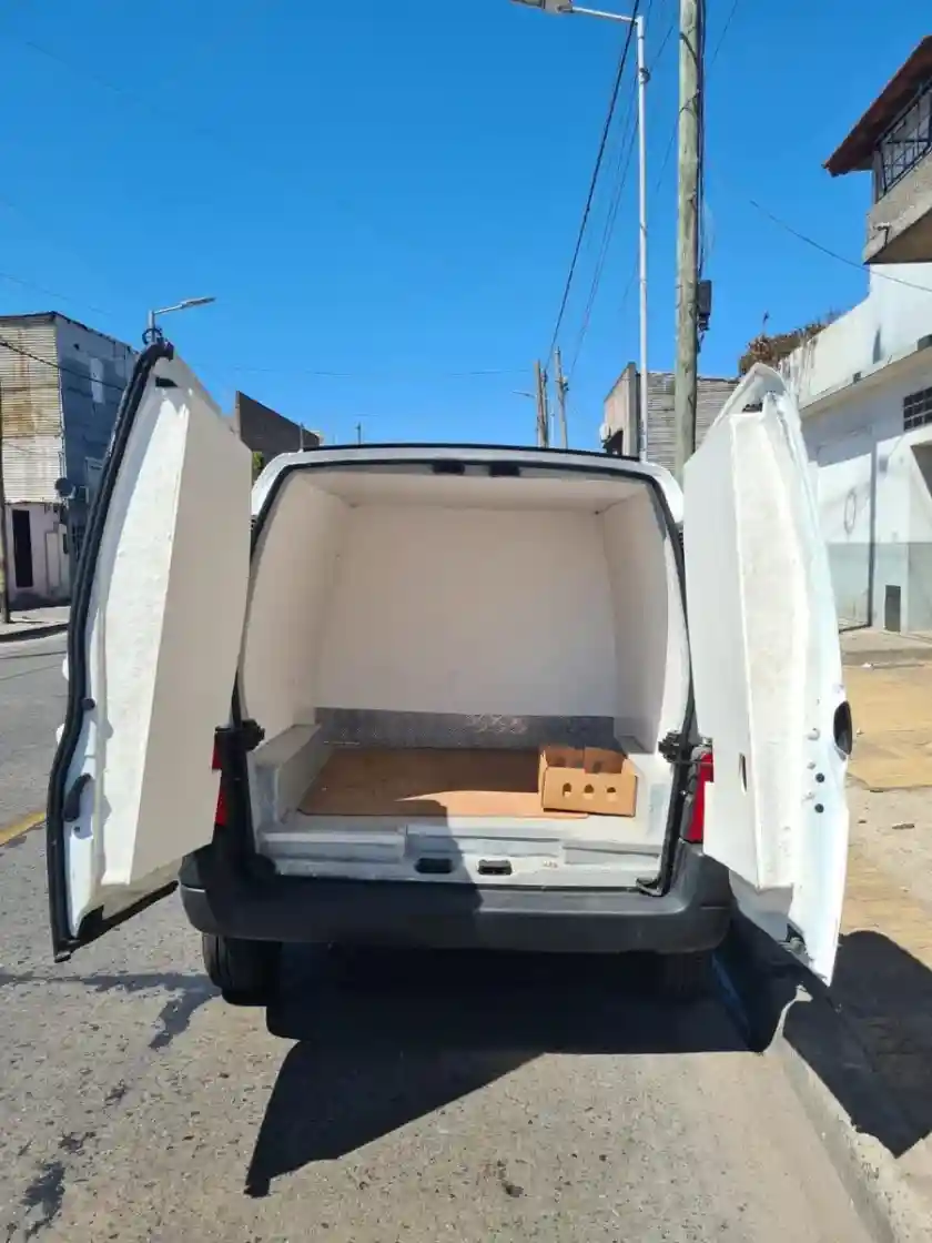 Citroën Berlingo Furgon 1.6 Hdi 92 Bussines 2021 - foto 3