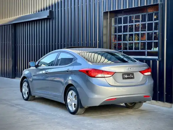 Hyundai Elantra 1.8 Gls 6Mt Seguridad Premium 2013 - foto 4