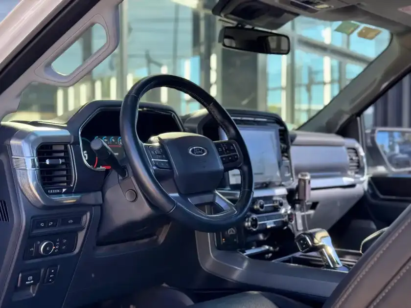 Ford F-150 5.0L V8 Lariat Luxury 2022 - foto 5
