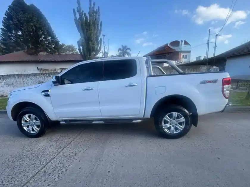 Ford Ranger 3.2 Cd Xlt Tdci 200Cv 4X4 At 2023 - foto 2