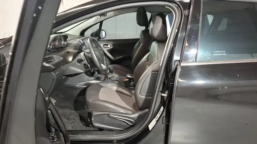 Peugeot 2008 1.6 Feline 2017 - foto 5