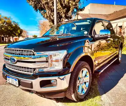 Ford F-150 5.0L V8 Lariat Luxury 2020 - foto 1
