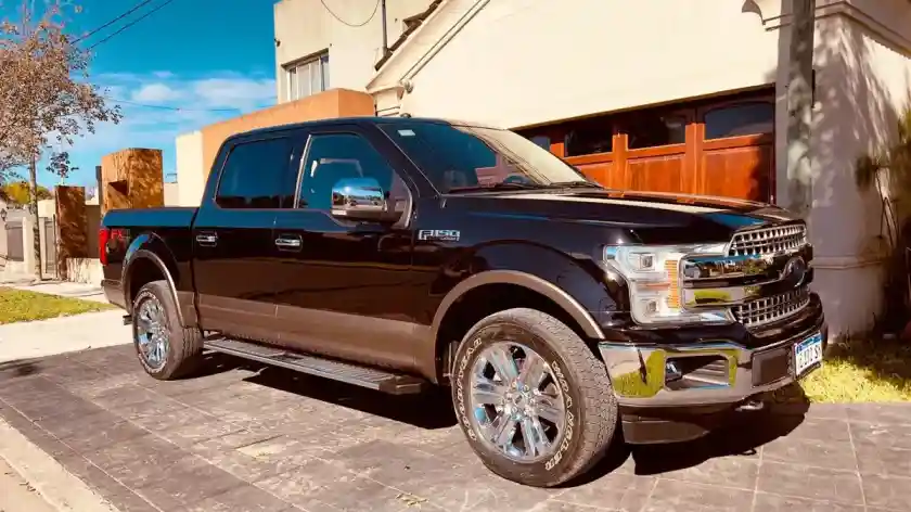 Ford F-150 5.0L V8 Lariat Luxury 2020 - foto 3