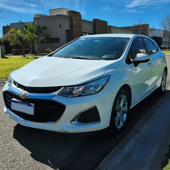 Chevrolet Cruze 5 1.4 Lt At 5P 2022 - foto 1