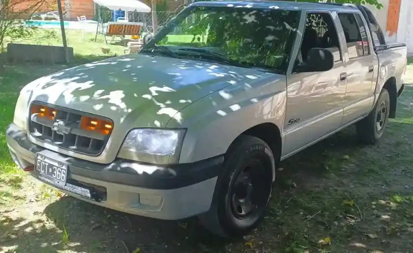 Chevrolet S10 2003 - foto 1