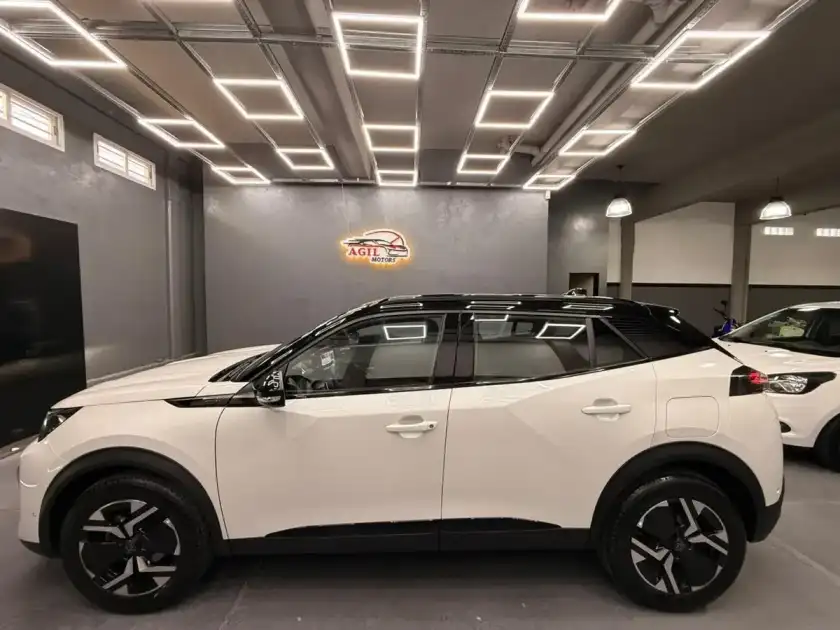 Peugeot 2008 1.0T Gt 2024 - foto 2