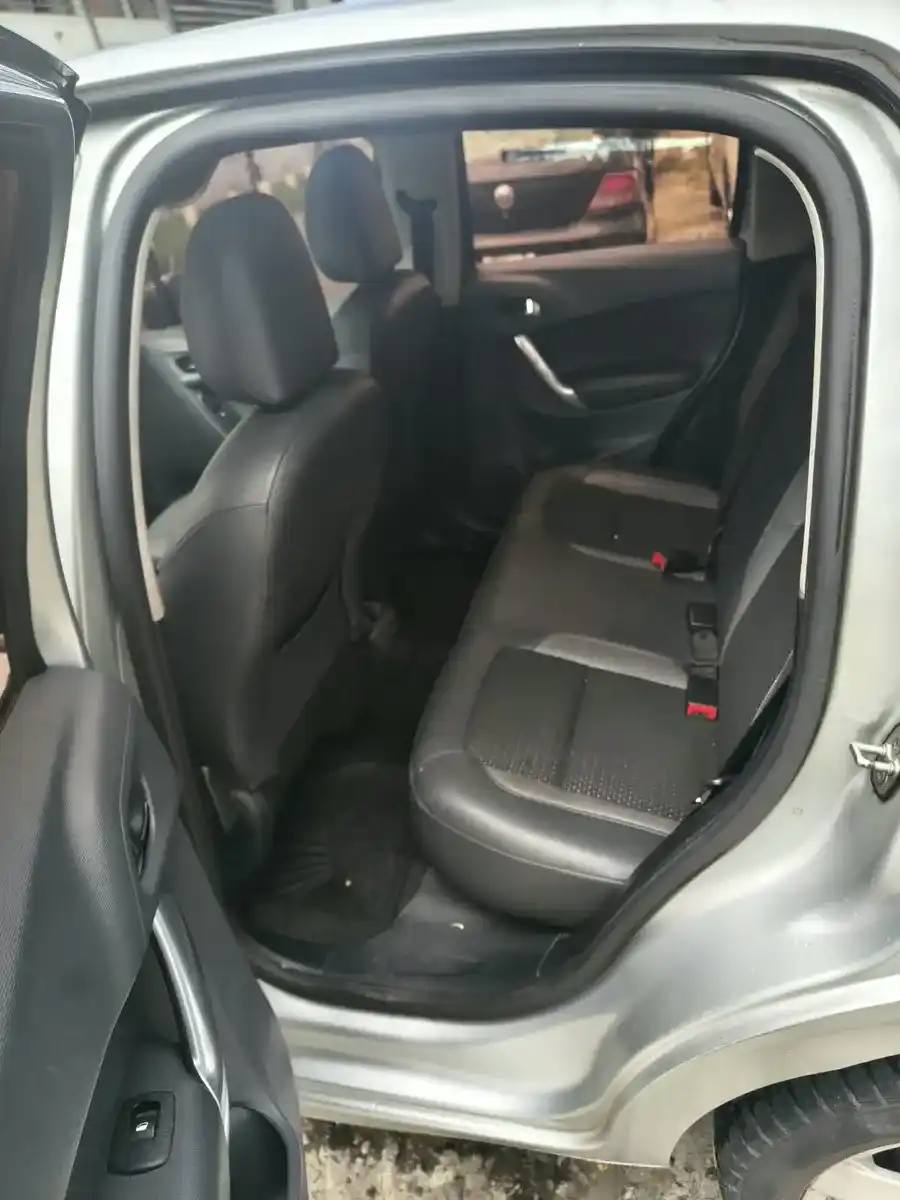 Citroën C3 1.6 Exclusive Vti 115Cv 2014 - foto 4