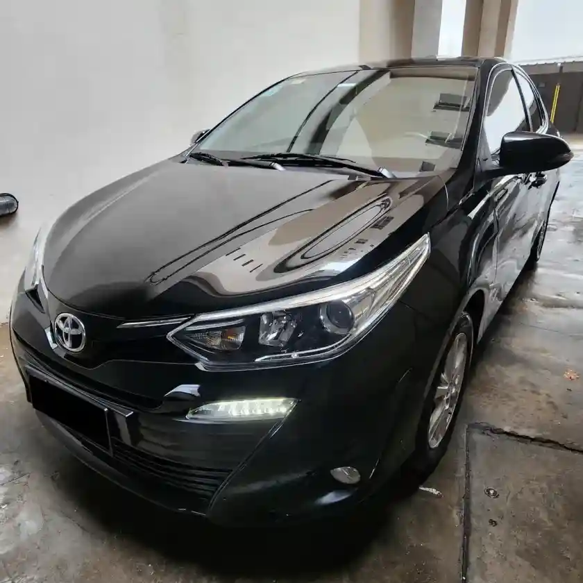Toyota Yaris 1.5 107Cv Xls Sedan 2021 - foto 1