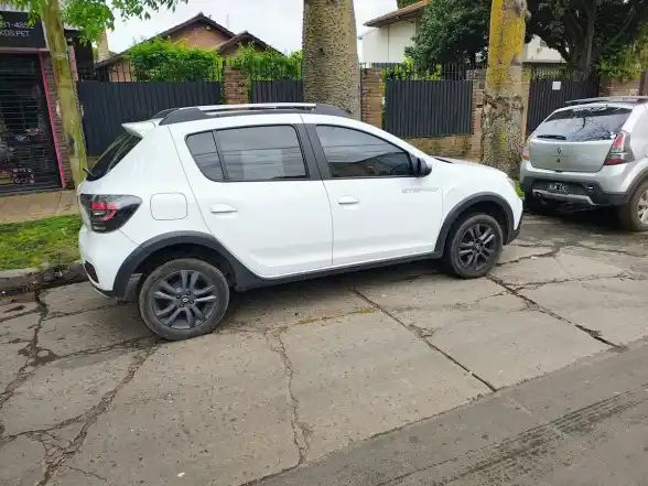 Renault Sandero Stepway 1.6 16V Intense 2023 - foto 5