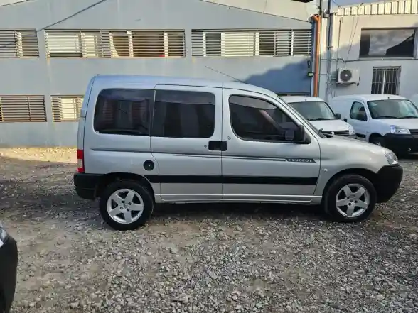 Peugeot Partner 1.6 Hdi Furgon Confort 92 5As 2018 - foto 3