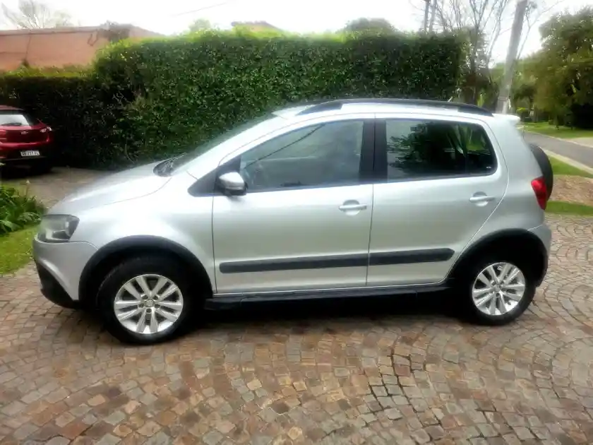 Volkswagen Crossfox 1.6 Trendline 2013 - foto 1