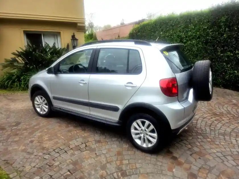 Volkswagen Crossfox 1.6 Trendline 2013 - foto 2