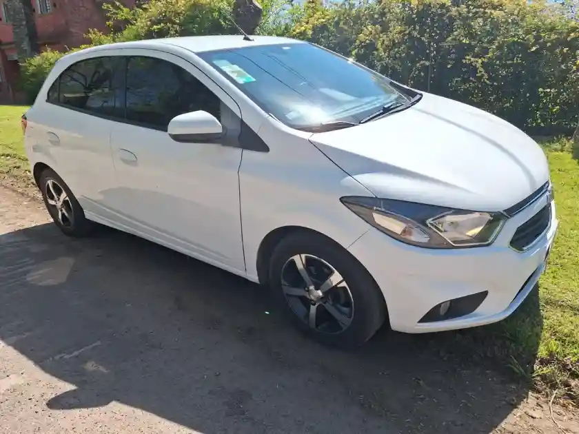 Chevrolet Onix 1.4 Ltz 98Cv 2019 - foto 4