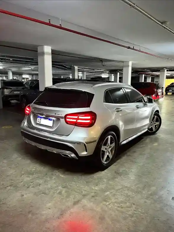 Mercedes-Benz Clase Gla 2.0 Gla250 Amg-Line 211Cv 2018 - foto 2