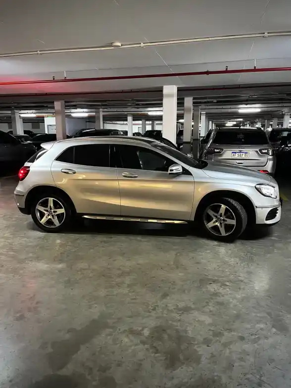 Mercedes-Benz Clase Gla 2.0 Gla250 Amg-Line 211Cv 2018 - foto 5