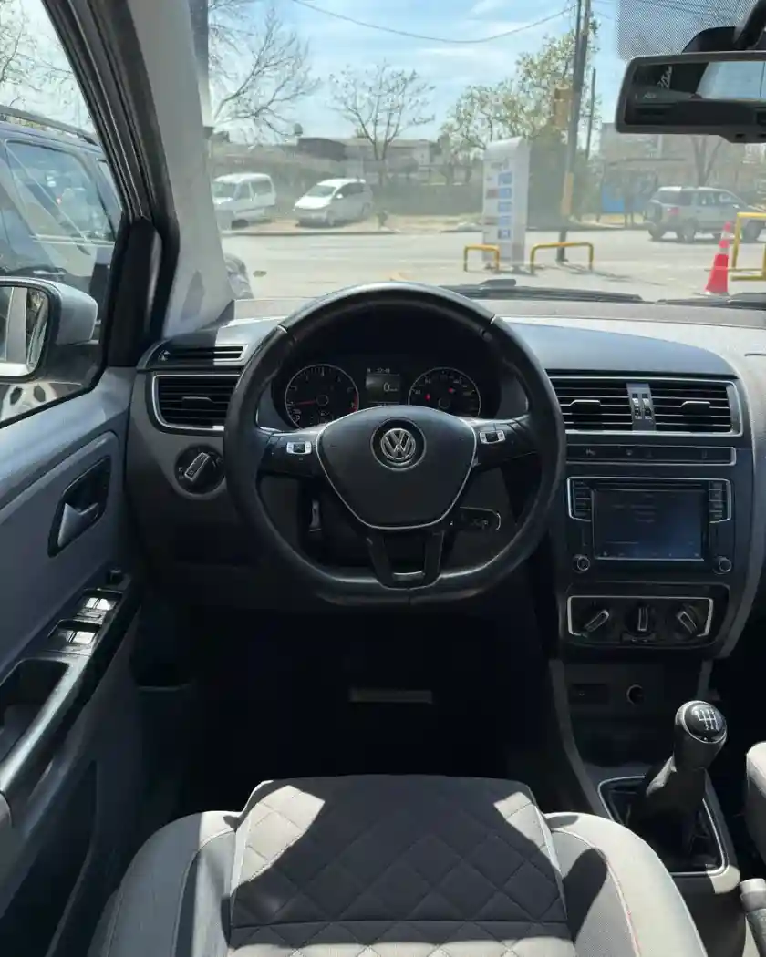 Volkswagen Suran 1.6 Highline Msi 110Cv 2016 - foto 5