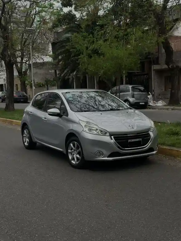 Peugeot 208 1.5 Allure 2014 - foto 3
