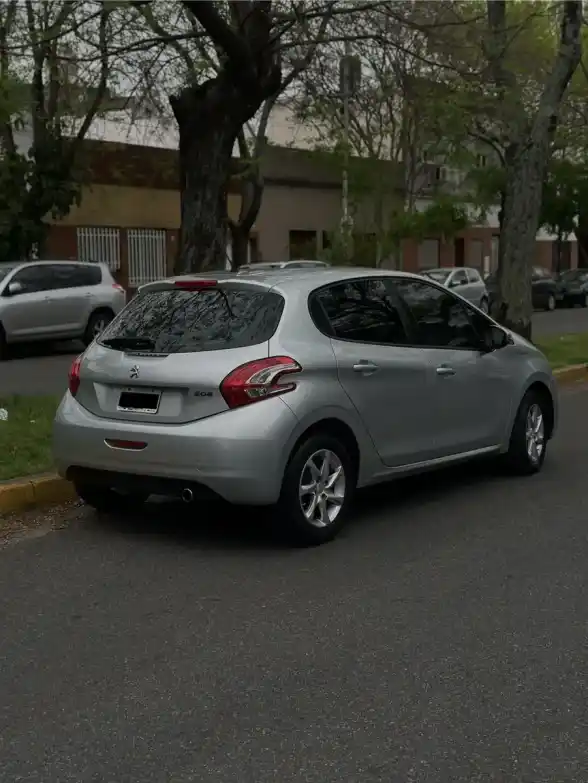 Peugeot 208 1.5 Allure 2014 - foto 4