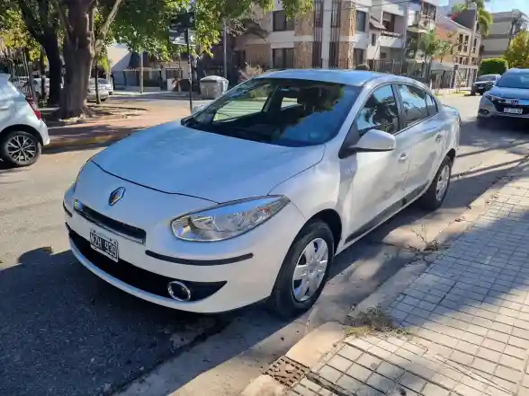 Renault Fluence 1.6 Confort 110Cv 2013 - foto 2