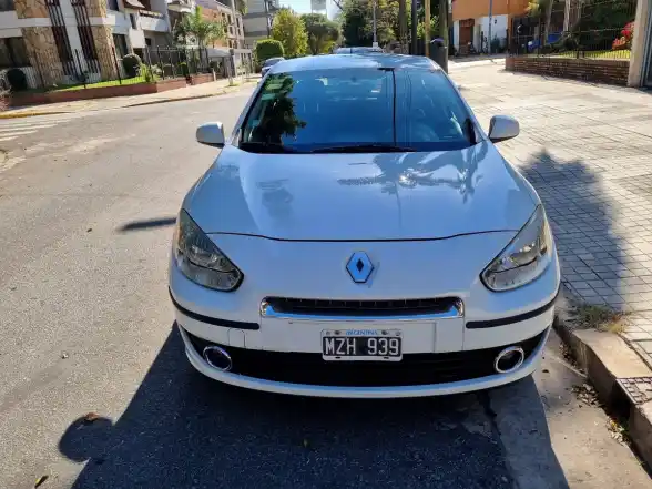 Renault Fluence 1.6 Confort 110Cv 2013 - foto 3