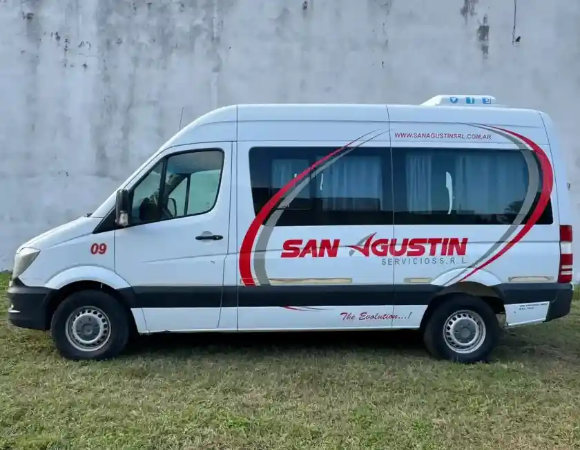 Mercedes-Benz Sprinter Combi 15+1 Modelo 415Cdi 2017 - foto 1