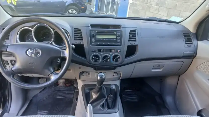 Toyota Hilux 3.0 D/Cab 4X4 Srv 2010 - foto 5