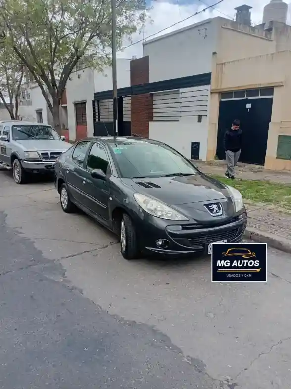 Peugeot 207 Compact 1.4 Sedan Xs 2011 - foto 4