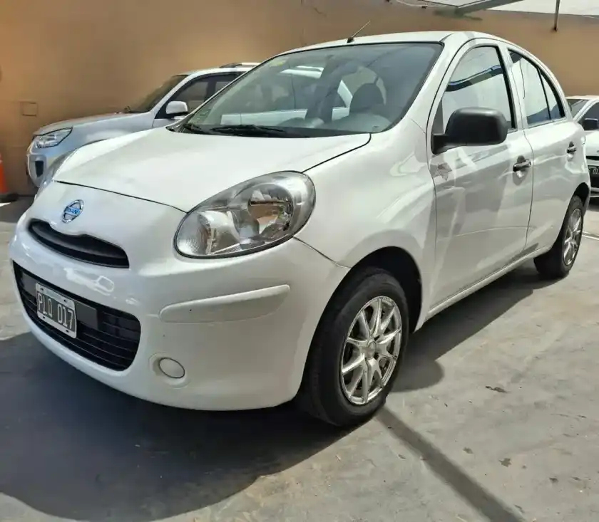 Nissan March Active Pure Drive 2015 - foto 1