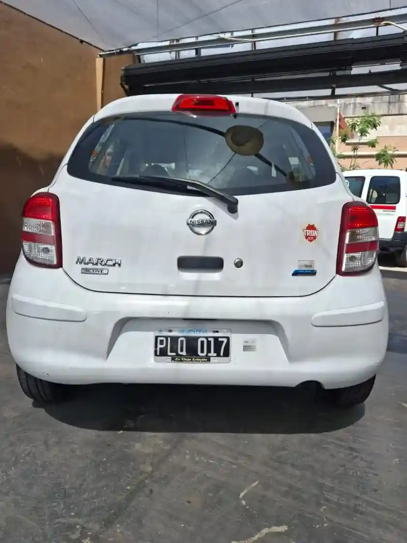 Nissan March Active Pure Drive 2015 - foto 4