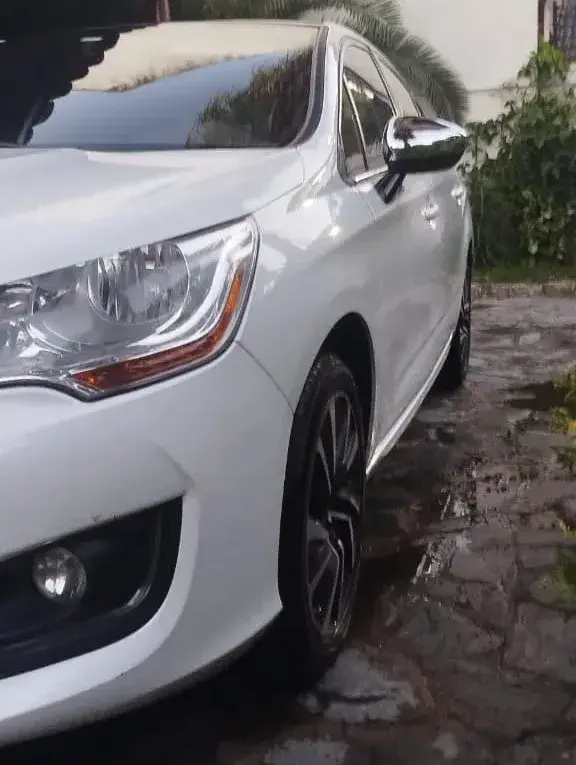 Citroën C4 Lounge 1.6 S Edition Thp 165Cv 2016 - foto 1