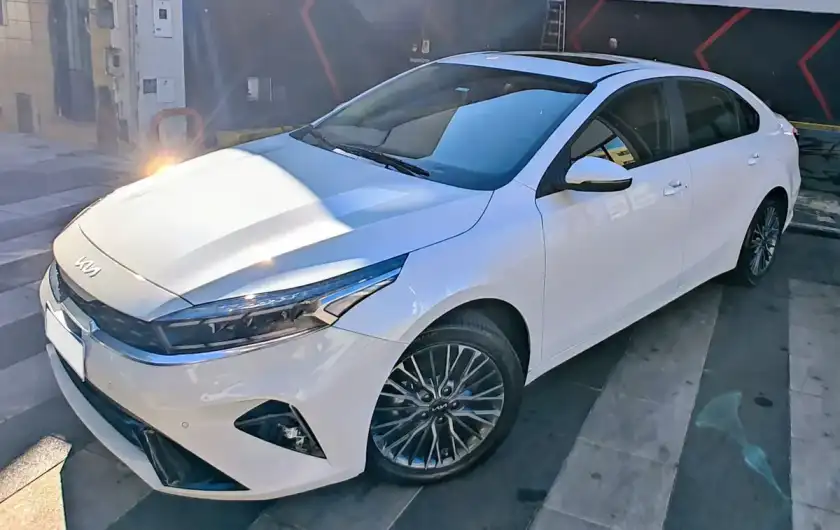 Kia Cerato 2025 - foto 1