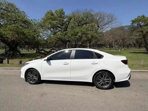 Kia Cerato 2.0 Sx Plus At6 L22 2025 - foto 5