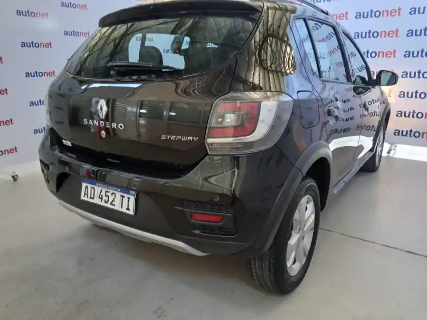 Renault Sandero 1.6 Privilege Pack 105Cv 2019 - foto 2