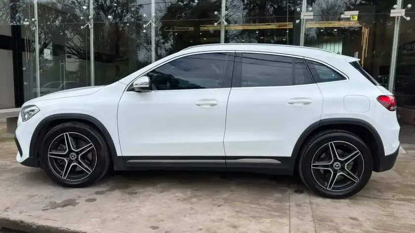 Mercedes-Benz Clase Gla 2.0 Gla250 Amg-Line 211Cv 2020 - foto 2