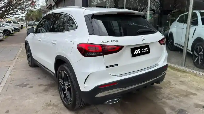 Mercedes-Benz Clase Gla 2.0 Gla250 Amg-Line 211Cv 2020 - foto 3