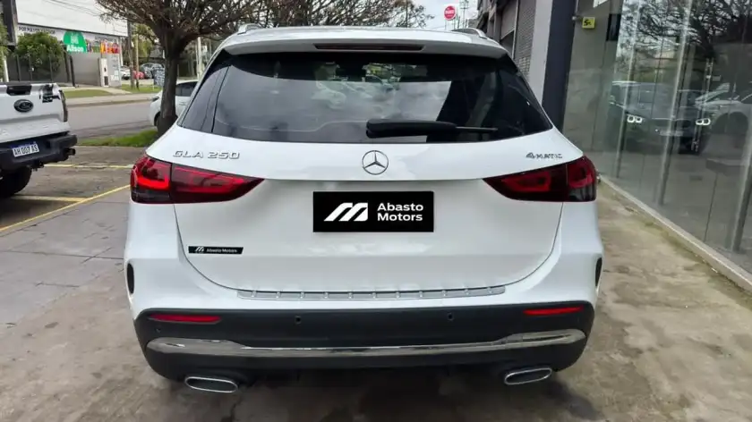 Mercedes-Benz Clase Gla 2.0 Gla250 Amg-Line 211Cv 2020 - foto 4