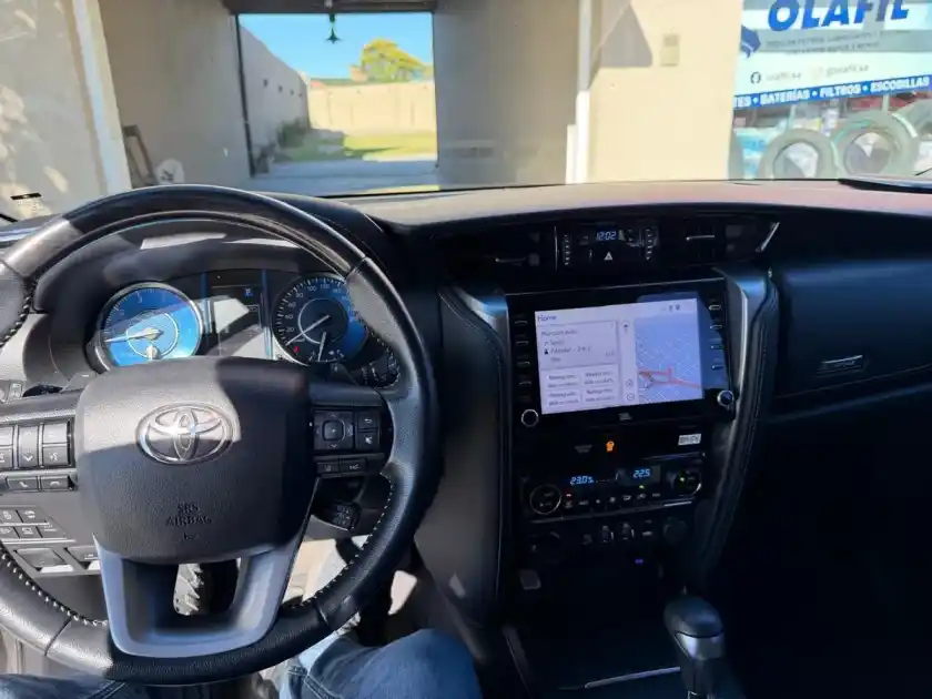 Toyota Sw4 2.8 Srx 204Cv 4X4 7As At 2023 - foto 5