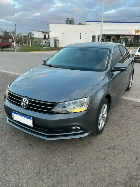 Volkswagen Vento 2.5 Luxury 170Cv Tiptronic 2016 - foto 1
