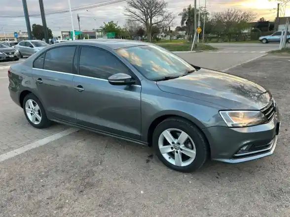 Volkswagen Vento 2.5 Luxury 170Cv Tiptronic 2016 - foto 3
