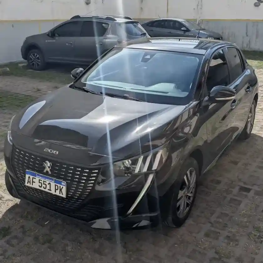 Peugeot 208 1.6 Feline Tiptronic 2022 - foto 1