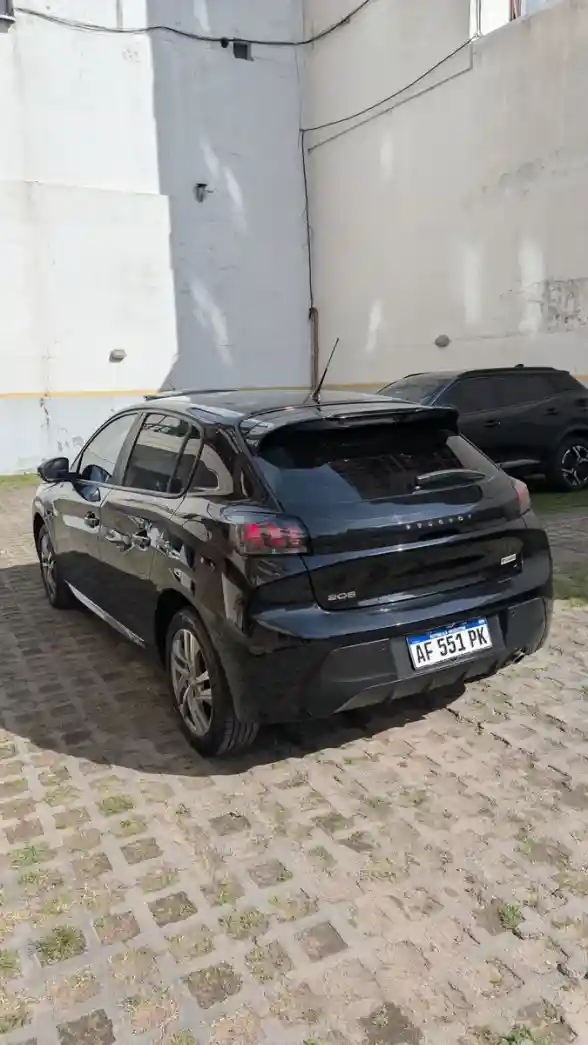Peugeot 208 1.6 Feline Tiptronic 2022 - foto 3