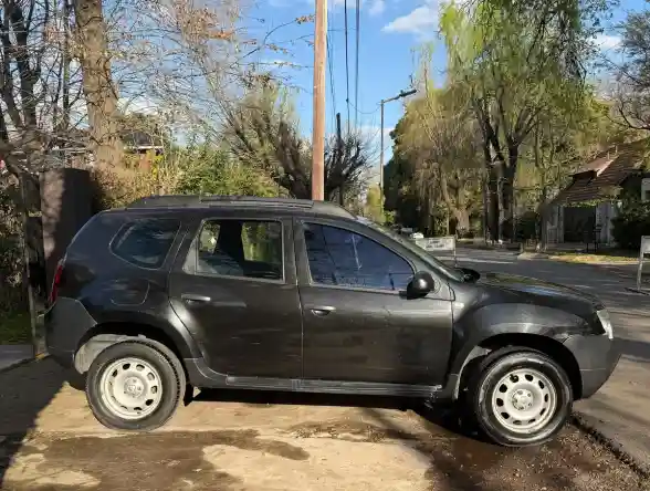 Renault Duster 1.6 4X2 Confort 110Cv 2013 - foto 4