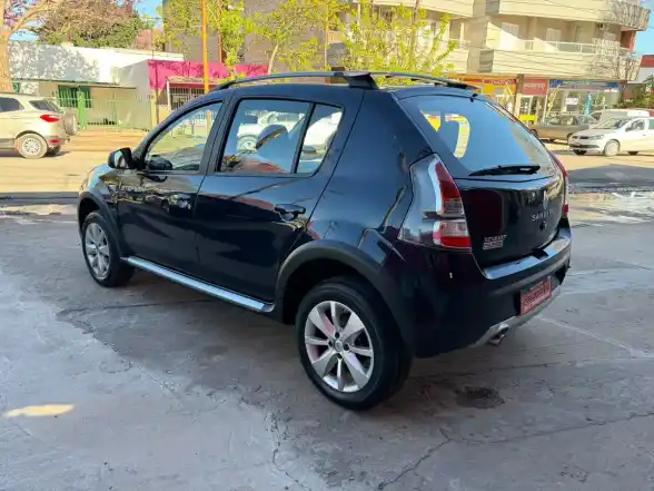 Renault Sandero Stepway 1.6 Privilege Nav 105Cv 2014 - foto 4