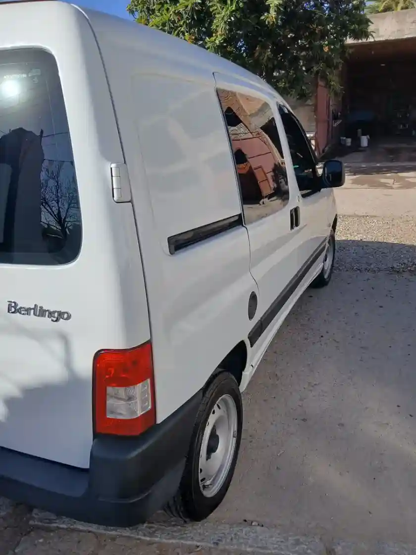 Citroën Berlingo 1.6 Hdi 92 Bussines Mixto 2022 - foto 3