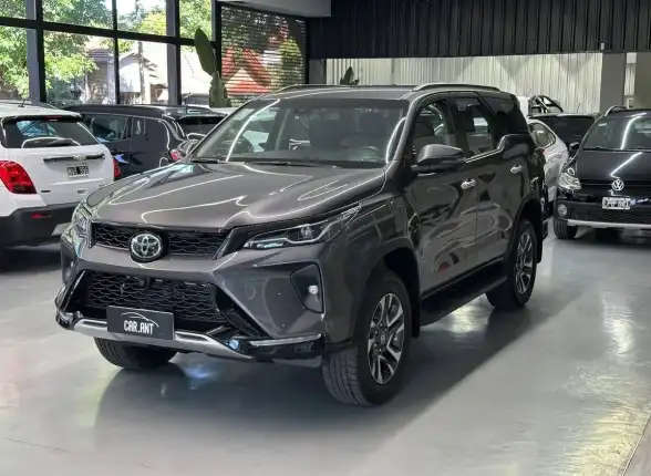 Toyota SW4 2026 - foto 1